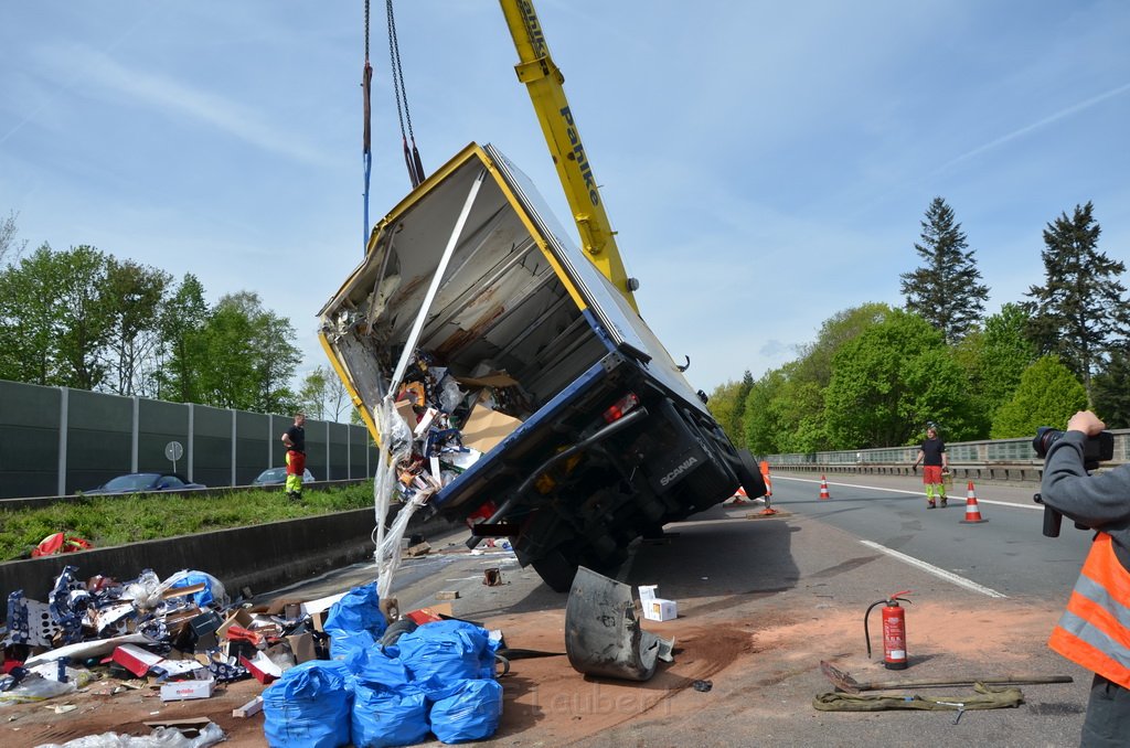 VU LKW umgestuerzt A 3 Rich Oberhausen Hoehe AS Koeln Koenigsforst P323.JPG - Miklos Laubert